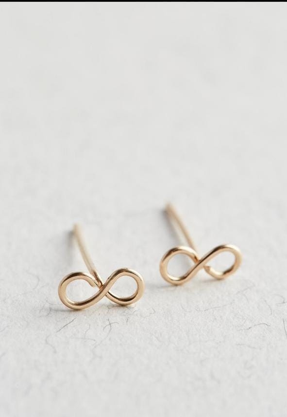 gold stud earrings