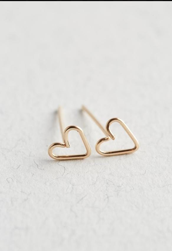 gold stud earrings